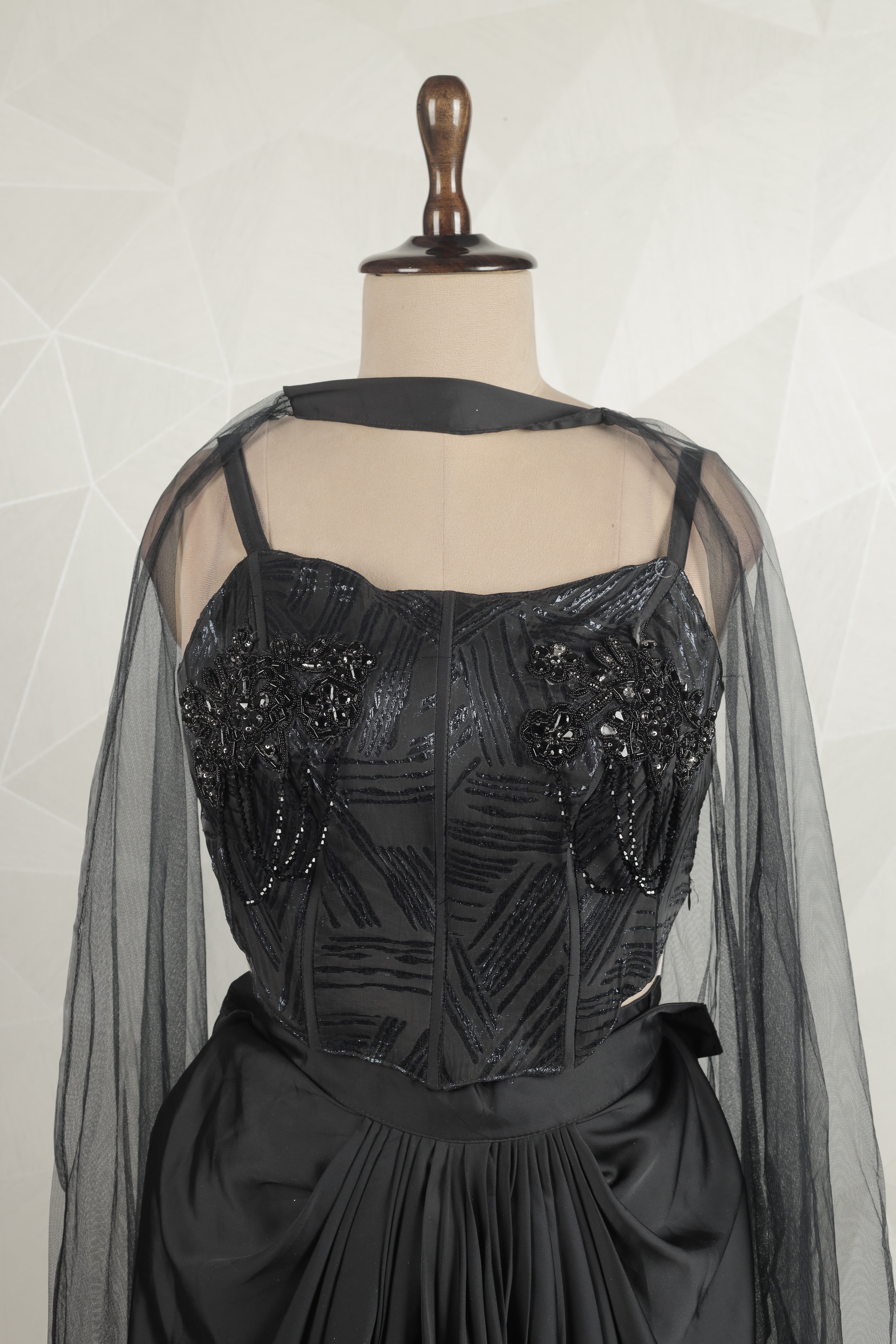 Stunning Corset Draped Saree With Ready Corset And Choker Dupatta
