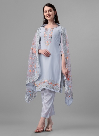 Astonishing Designer Salwar Kameez