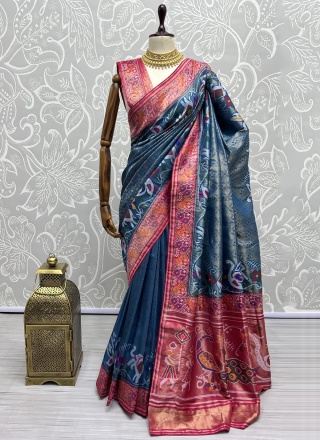 Competent Weaving Patola Silk  Classic Saree