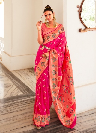 Dazzling Zari Silk Contemporary Style Saree