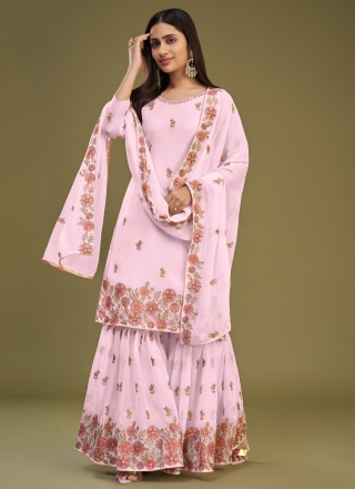 Eye-Catchy Pink Salwar Kameez