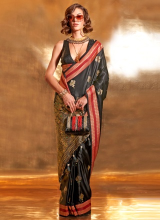 Flamboyant Handloom silk Contemporary Saree