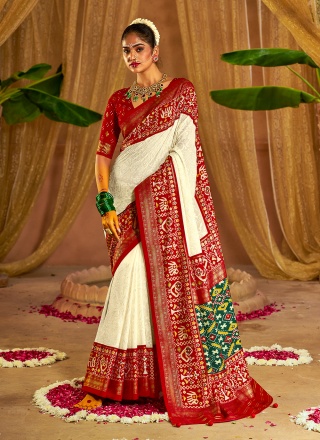 Mesmeric Off White Chikankari Work Designer Saree