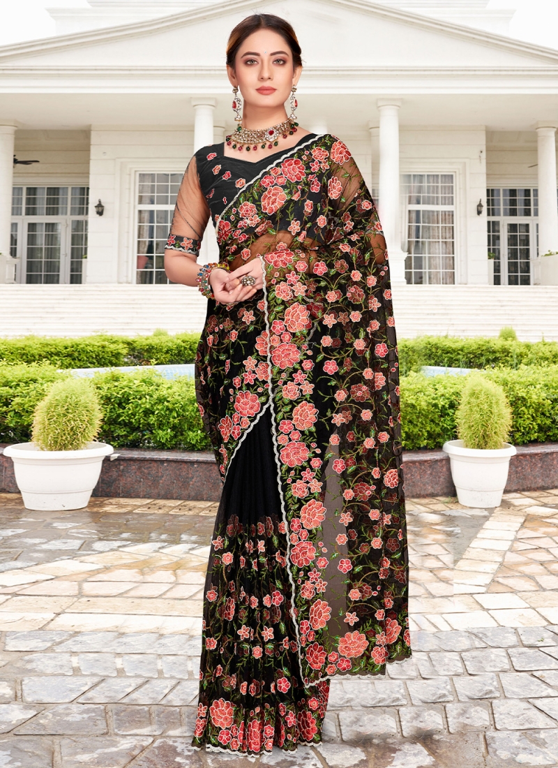 black saree look for wedding – Joshindia