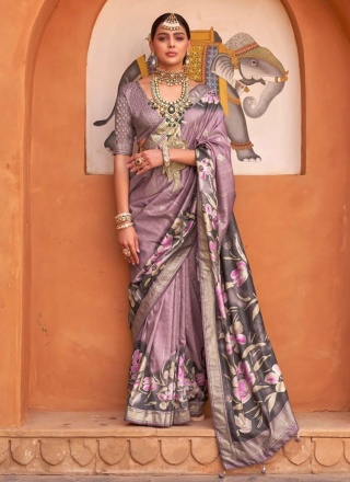 Prominent Silk Digital Print Trendy Saree