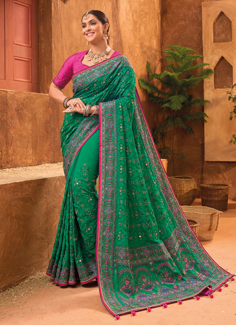 Riveting Green Handwork Banarasi Silk Classic Saree