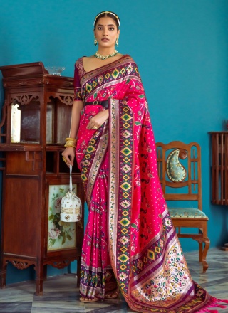 Sightly Hot Pink Zari Banarasi Silk Classic Saree