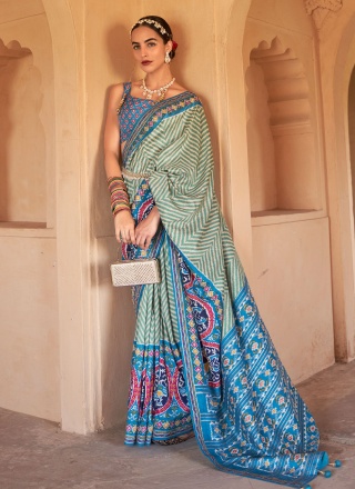 Simplistic Weaving Classic Saree