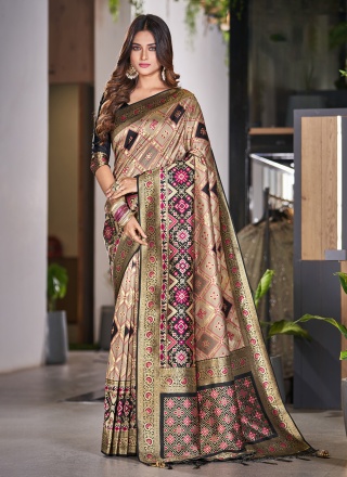 Stunning Designer Saree For Wedding