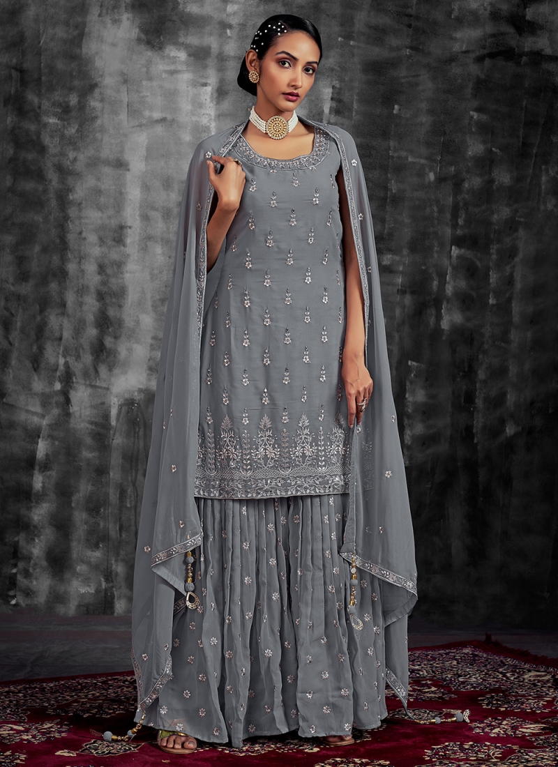 Stunning Grey Thread Salwar Kameez