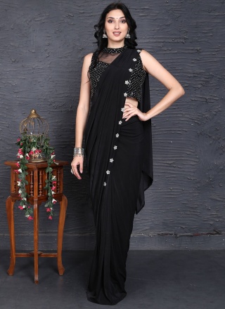 Tantalizing Black Trendy Saree