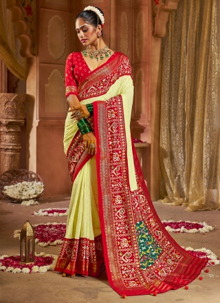 Tantalizing Sea Green Festival Classic Saree