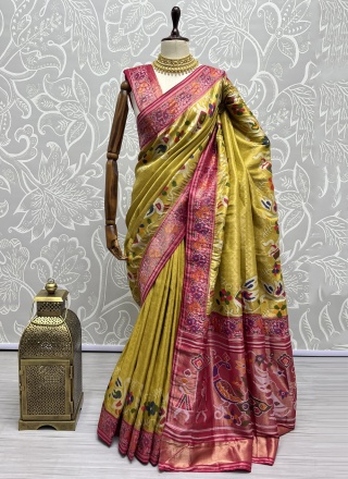 Unique Patola Silk  Green Weaving Designer Saree