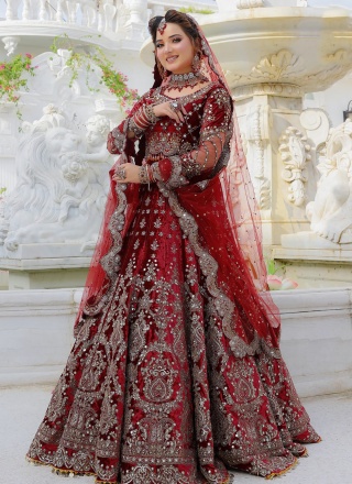 Red Bridal Lehenga Choli  Bridal lehenga red, Bridal lehenga